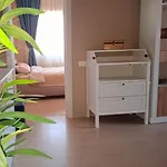 Homey Vacaresti Apartment Bucharest