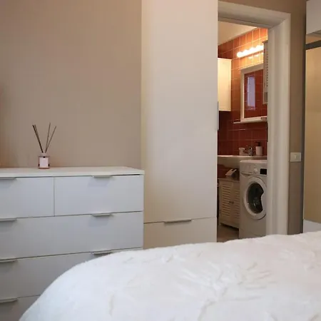 Homey Vacaresti Apartment Bucharest