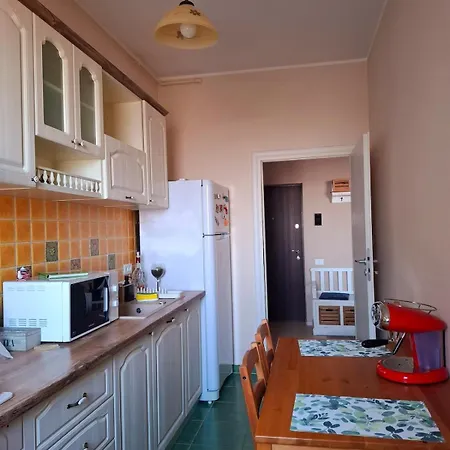 Homey Vacaresti Apartment Bucharest