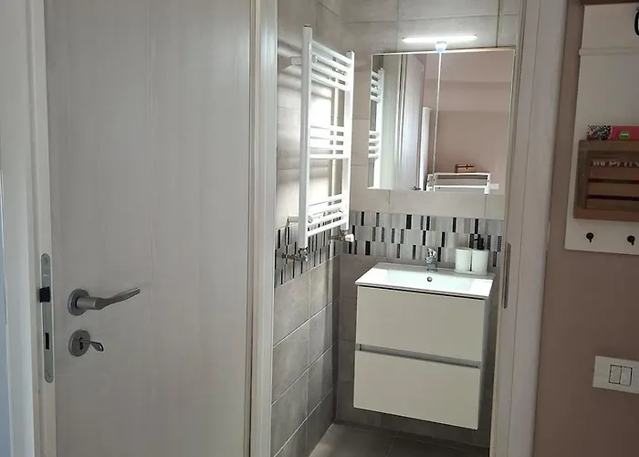 Homey Vacaresti Apartment
