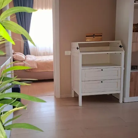 Homey Vacaresti Apartment Bucharest